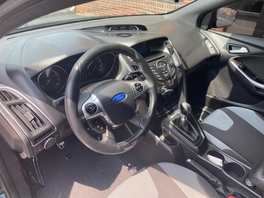 Used Ford Focus 5dr HB ST 2014 | Newfield Auto Sales. Middletown, Connecticut Used Ford Focus 5dr HB ST 2014 | Newfield Auto Sales. Middletown, Connecticut