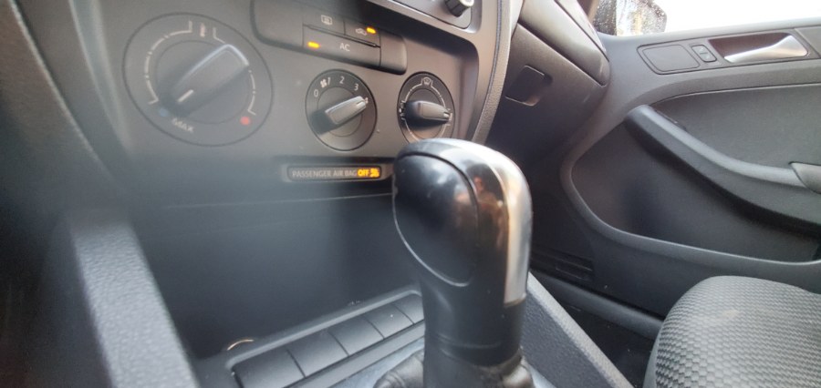 Used Volkswagen Jetta Sedan 4dr Auto S 2012 | Rubber Bros Auto World. Brooklyn, New York Used Volkswagen Jetta Sedan 4dr Auto S 2012 | Rubber Bros Auto World. Brooklyn, New York