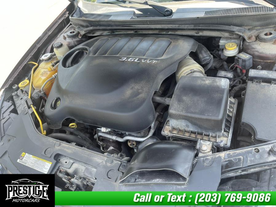 Used Chrysler 200 4dr Sdn Limited 2013 | J&J Auto Sales & Repairs llc DBA Prestige Motorcar. Oakville, Connecticut Used Chrysler 200 4dr Sdn Limited 2013 | J&J Auto Sales & Repairs llc DBA Prestige Motorcar. Oakville, Connecticut