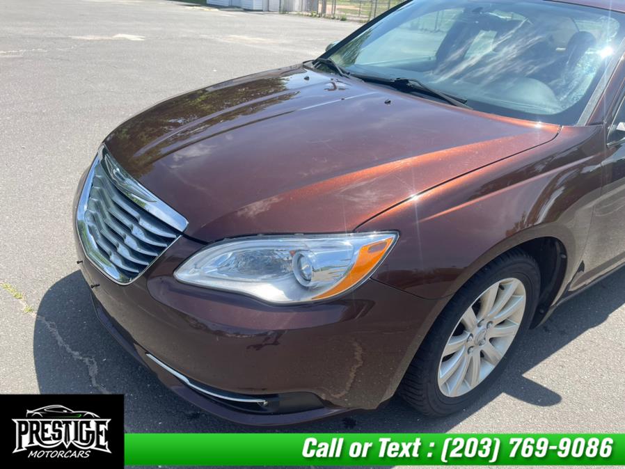 Used Chrysler 200 4dr Sdn Limited 2013 | J&J Auto Sales & Repairs llc DBA Prestige Motorcar. Oakville, Connecticut Used Chrysler 200 4dr Sdn Limited 2013 | J&J Auto Sales & Repairs llc DBA Prestige Motorcar. Oakville, Connecticut