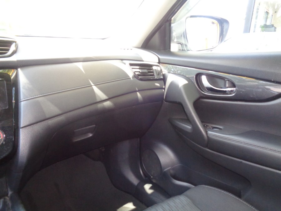 Used Nissan Rogue FWD S 2017 | Sunrise of Elmont. Elmont, New York Used Nissan Rogue FWD S 2017 | Sunrise of Elmont. Elmont, New York