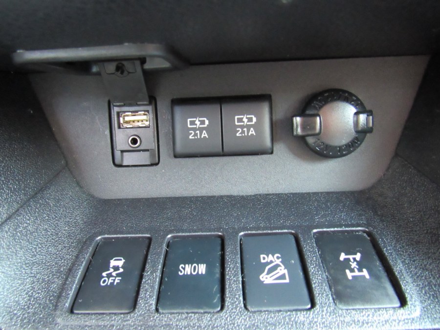 2017 Toyota Highlander SE, available for sale in Worcester, Massachusetts | Hilario's Auto Sales Inc.. Worcester, Massachusetts 2017 Toyota Highlander SE, available for sale in Worcester, Massachusetts | Hilario's Auto Sales Inc.. Worcester, Massachusetts