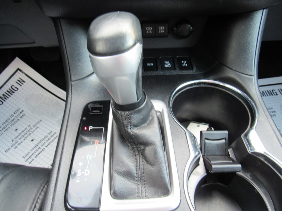 2017 Toyota Highlander SE, available for sale in Worcester, Massachusetts | Hilario's Auto Sales Inc.. Worcester, Massachusetts 2017 Toyota Highlander SE, available for sale in Worcester, Massachusetts | Hilario's Auto Sales Inc.. Worcester, Massachusetts