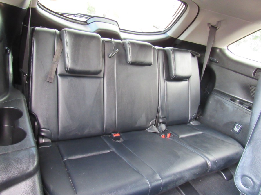 2017 Toyota Highlander SE, available for sale in Worcester, Massachusetts | Hilario's Auto Sales Inc.. Worcester, Massachusetts 2017 Toyota Highlander SE, available for sale in Worcester, Massachusetts | Hilario's Auto Sales Inc.. Worcester, Massachusetts