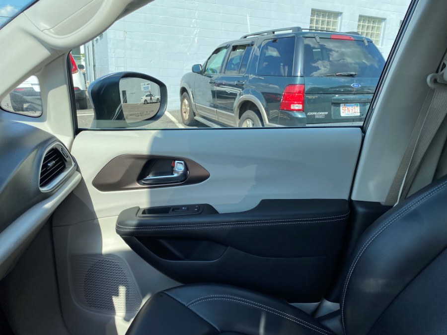 Used Chrysler Voyager LXI FWD 2020 | Inman Motors Sales. Medford, Massachusetts Used Chrysler Voyager LXI FWD 2020 | Inman Motors Sales. Medford, Massachusetts