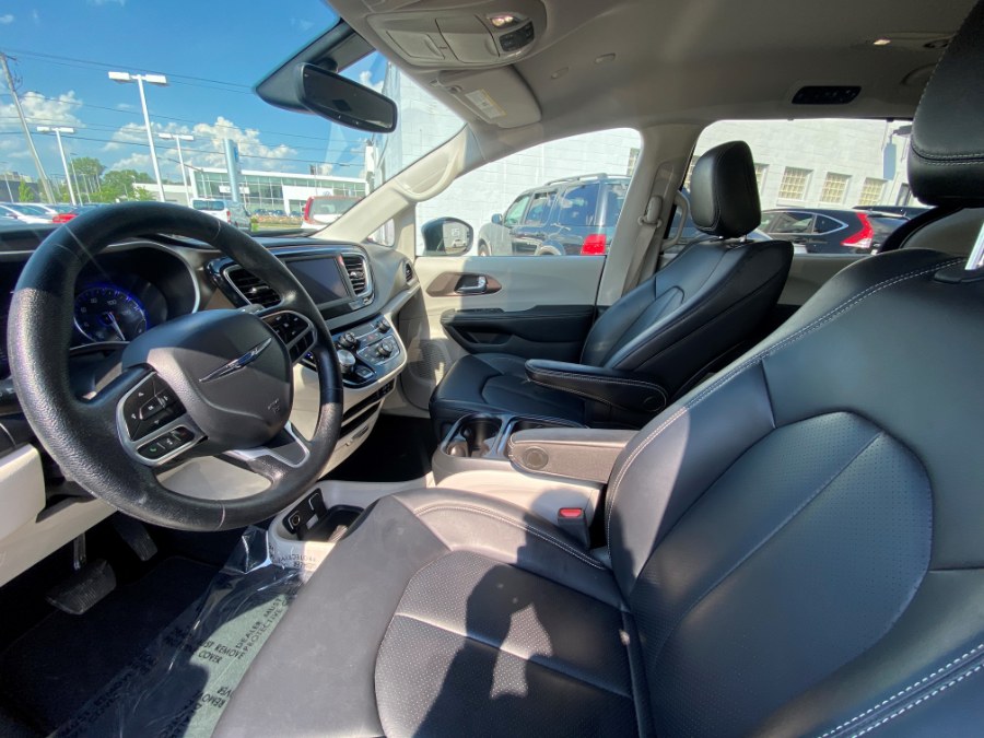 Used Chrysler Voyager LXI FWD 2020 | Inman Motors Sales. Medford, Massachusetts Used Chrysler Voyager LXI FWD 2020 | Inman Motors Sales. Medford, Massachusetts
