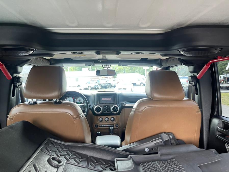 2014 Jeep Wrangler Unlimited 4WD 4dr Rubicon X, available for sale in South Windsor, Connecticut | Mike And Tony Auto Sales, Inc. South Windsor, Connecticut 2014 Jeep Wrangler Unlimited 4WD 4dr Rubicon X, available for sale in South Windsor, Connecticut | Mike And Tony Auto Sales, Inc. South Windsor, Connecticut
