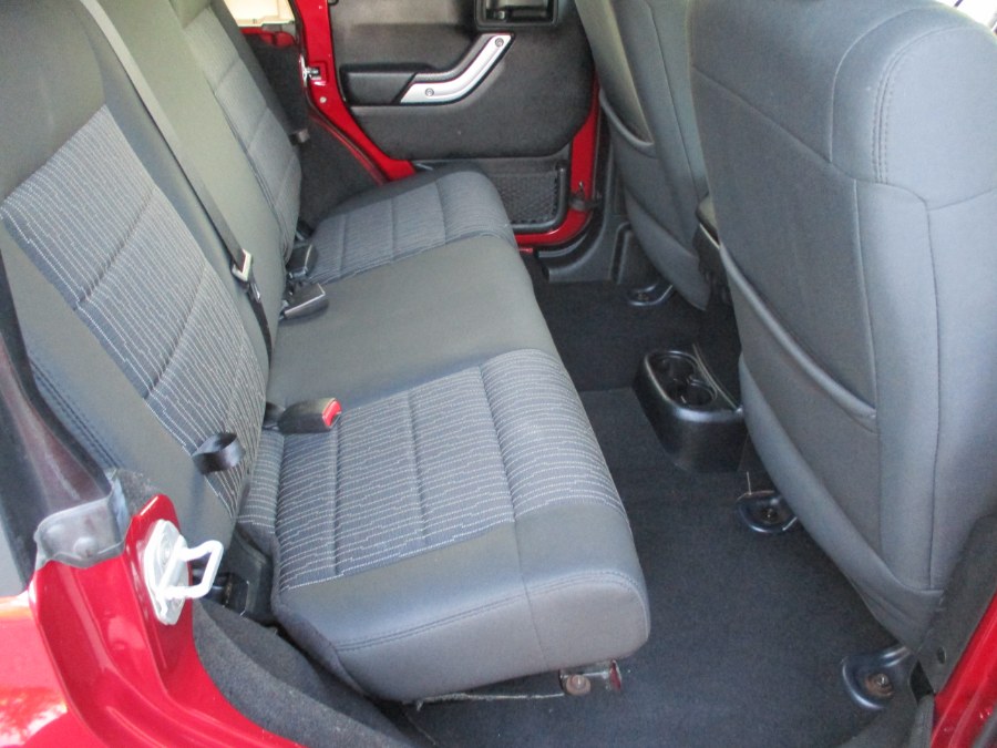 2011 Jeep Wrangler Unlimited 4WD 4dr Sahara, available for sale in Suffield, Connecticut | Suffield Auto LLC. Suffield, Connecticut 2011 Jeep Wrangler Unlimited 4WD 4dr Sahara, available for sale in Suffield, Connecticut | Suffield Auto LLC. Suffield, Connecticut