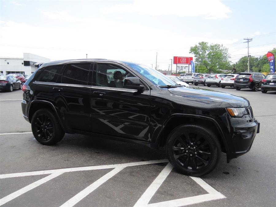 Used Jeep Grand Cherokee Altitude 4x4 4dr SUV 2017 | Lake City Exports Inc. Auburn, Maine Used Jeep Grand Cherokee Altitude 4x4 4dr SUV 2017 | Lake City Exports Inc. Auburn, Maine