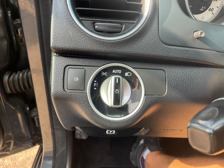 Used Mercedes-Benz C-Class 4dr Sdn C300 Sport 4MATIC 2012 | Carsonmain LLC. Manchester, Connecticut Used Mercedes-Benz C-Class 4dr Sdn C300 Sport 4MATIC 2012 | Carsonmain LLC. Manchester, Connecticut