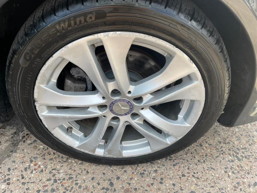 Used Mercedes-Benz C-Class 4dr Sdn C300 Sport 4MATIC 2012 | Carsonmain LLC. Manchester, Connecticut Used Mercedes-Benz C-Class 4dr Sdn C300 Sport 4MATIC 2012 | Carsonmain LLC. Manchester, Connecticut
