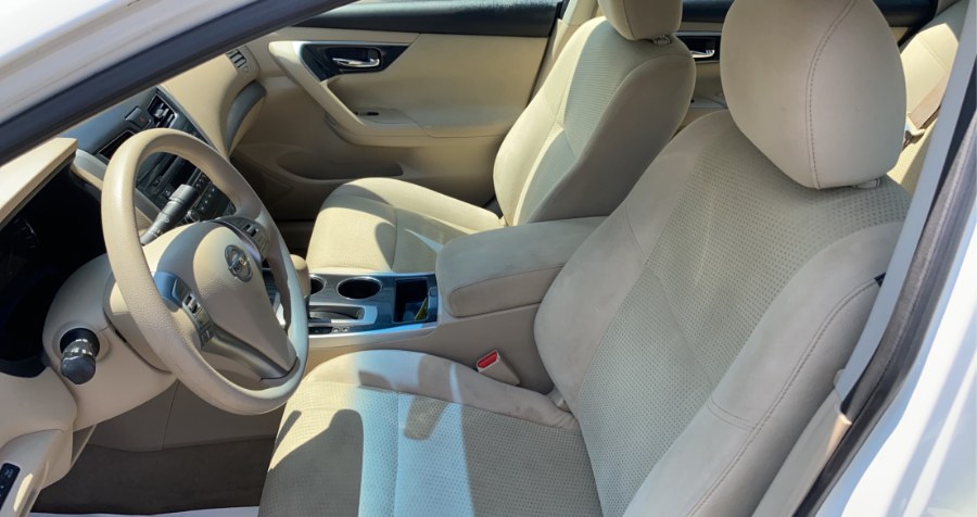 2014 Nissan Altima 2.5 S, available for sale in Waterbury, Connecticut | West End Automotive Center. Waterbury, Connecticut 2014 Nissan Altima 2.5 S, available for sale in Waterbury, Connecticut | West End Automotive Center. Waterbury, Connecticut