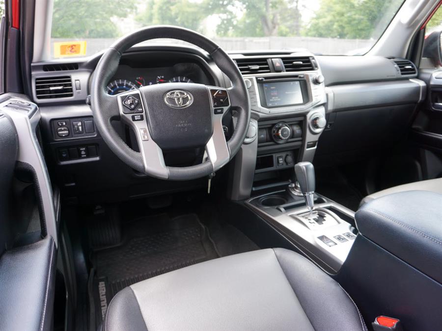 Used Toyota 4runner SR5 2017 | Autouse. Andover, Massachusetts Used Toyota 4runner SR5 2017 | Autouse. Andover, Massachusetts