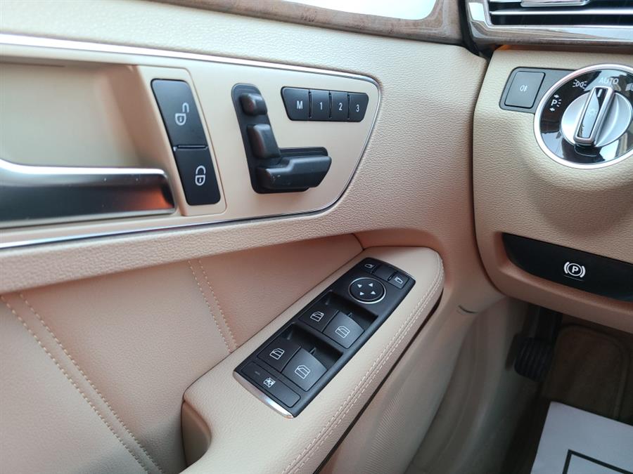 2012 Mercedes-Benz E-Class 350 4 matic, available for sale in Waterbury, Connecticut | National Auto Brokers, Inc.. Waterbury, Connecticut 2012 Mercedes-Benz E-Class 350 4 matic, available for sale in Waterbury, Connecticut | National Auto Brokers, Inc.. Waterbury, Connecticut