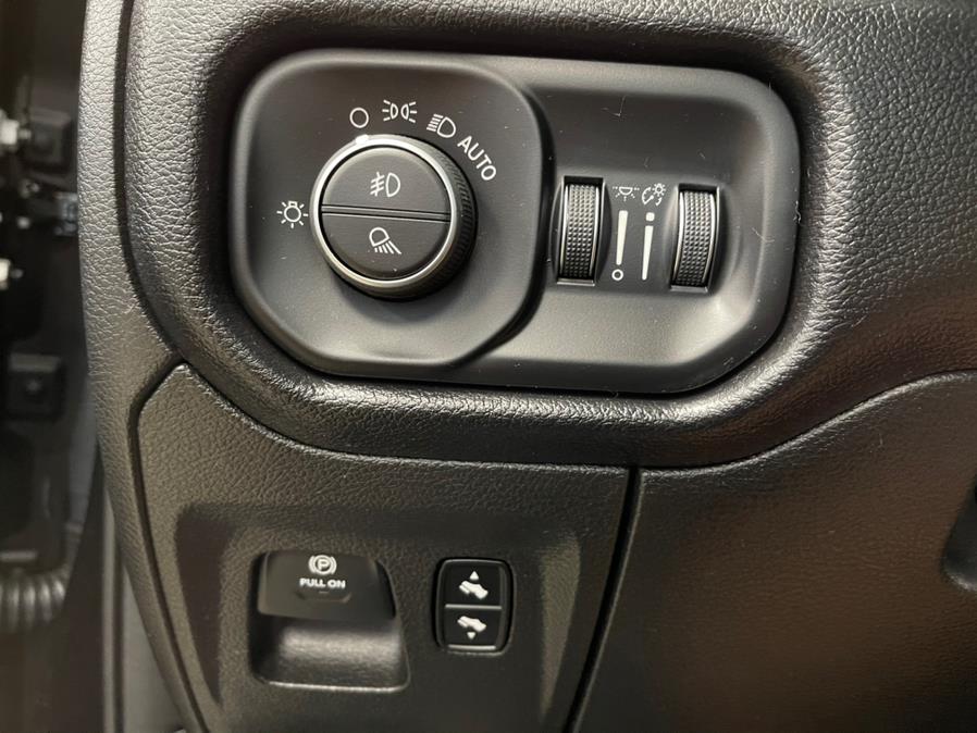 Used Ram 1500 Big Horn/Lone Star 4x4 Crew Cab 5''7" Box 2019 | 5 Towns Drive. Inwood, New York Used Ram 1500 Big Horn/Lone Star 4x4 Crew Cab 5''7" Box 2019 | 5 Towns Drive. Inwood, New York
