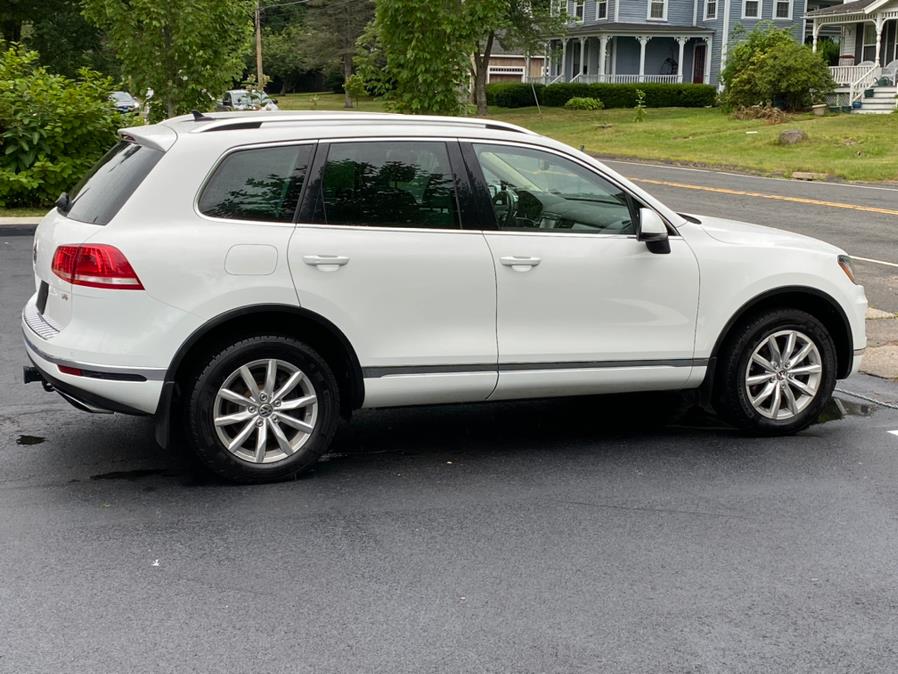 Used Volkswagen Touareg 4dr V6 Sport w/Technology 2016 | Lava Motors 2 Inc. Canton, Connecticut Used Volkswagen Touareg 4dr V6 Sport w/Technology 2016 | Lava Motors 2 Inc. Canton, Connecticut