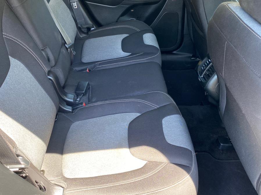 Used Jeep Cherokee 4WD 4dr Latitude 2014 | Lava Motors 2 Inc. Canton, Connecticut Used Jeep Cherokee 4WD 4dr Latitude 2014 | Lava Motors 2 Inc. Canton, Connecticut
