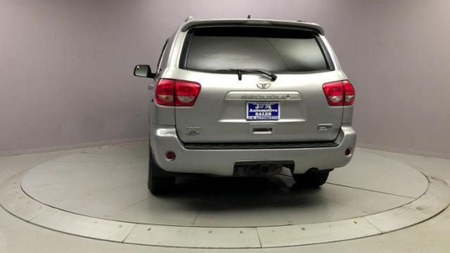 Used Toyota Sequoia 4WD LV8 6-Spd AT SR5 2010 | J&M Automotive Sls&Svc LLC. Naugatuck, Connecticut Used Toyota Sequoia 4WD LV8 6-Spd AT SR5 2010 | J&M Automotive Sls&Svc LLC. Naugatuck, Connecticut