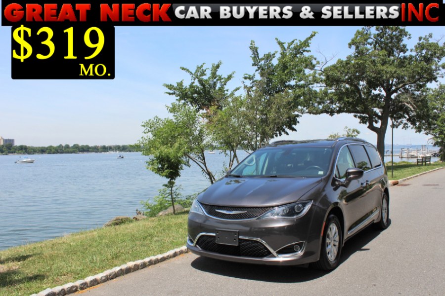 2019 Chrysler Pacifica Touring L FWD, available for sale in Great Neck, New York | Great Neck Car Buyers & Sellers. Great Neck, New York