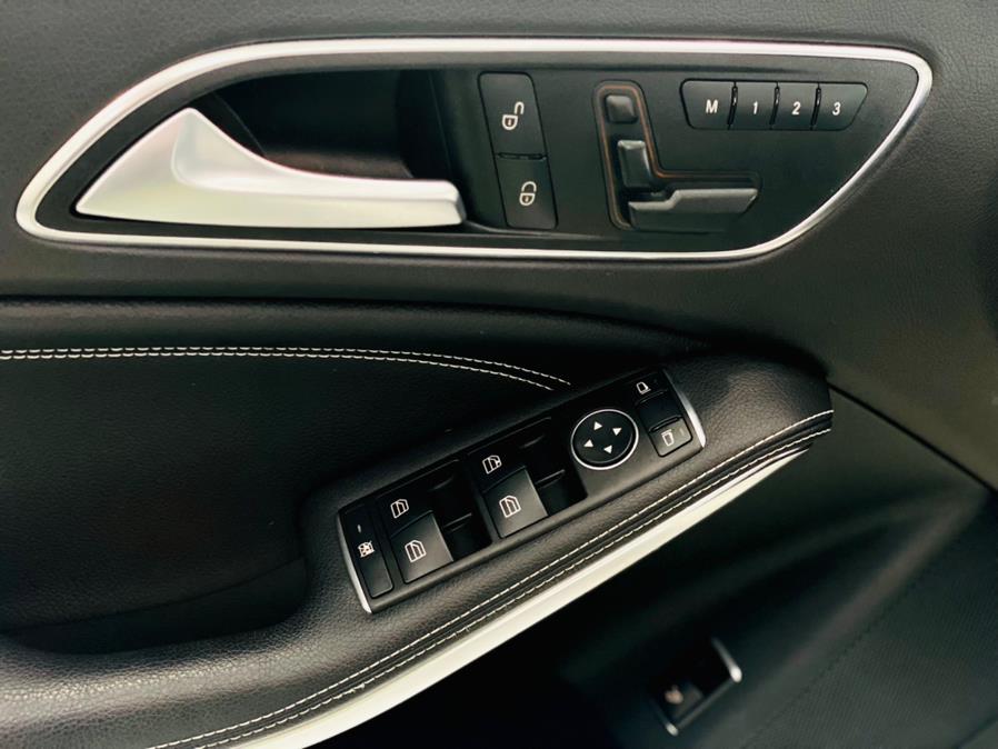 Used Mercedes-Benz CLA-Class 4dr Sdn CLA 250 4MATIC 2015 | Luxury Motor Club. Franklin Square, New York Used Mercedes-Benz CLA-Class 4dr Sdn CLA 250 4MATIC 2015 | Luxury Motor Club. Franklin Square, New York