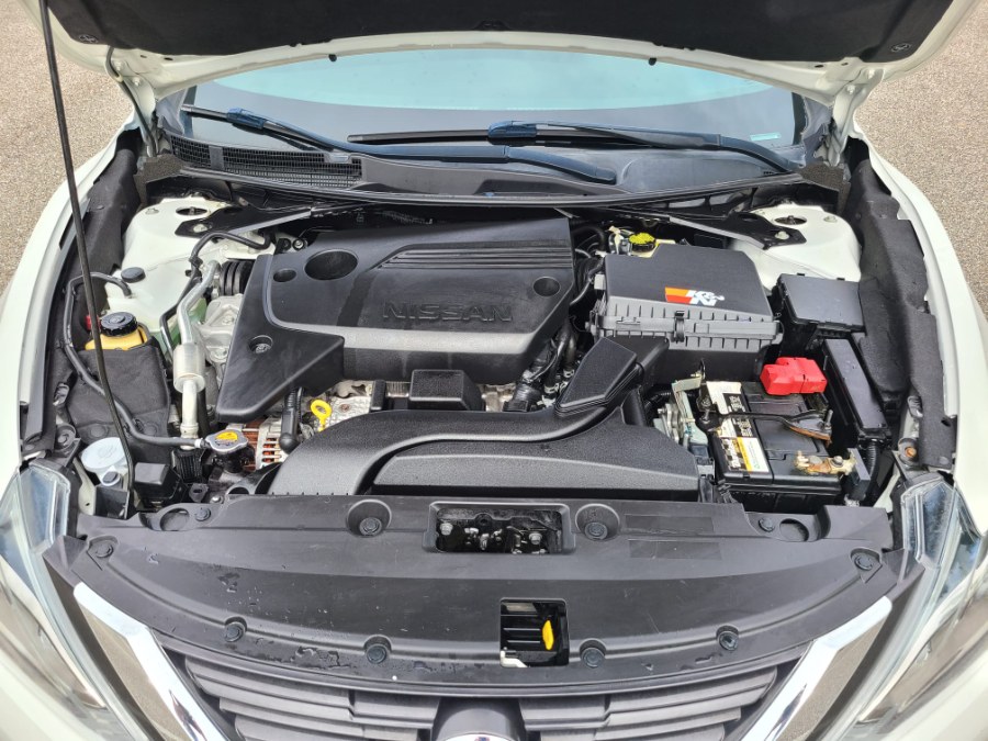 2017 Nissan Altima 2.5 SR Sedan, available for sale in Longwood, Florida | Majestic Autos Inc.. Longwood, Florida 2017 Nissan Altima 2.5 SR Sedan, available for sale in Longwood, Florida | Majestic Autos Inc.. Longwood, Florida
