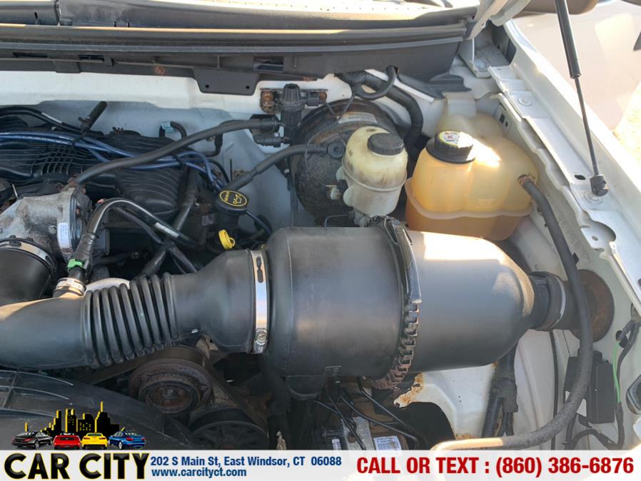 Used Ford F-150 2WD Reg Cab 126" XL 2007 | Car City LLC. East Windsor, Connecticut Used Ford F-150 2WD Reg Cab 126" XL 2007 | Car City LLC. East Windsor, Connecticut
