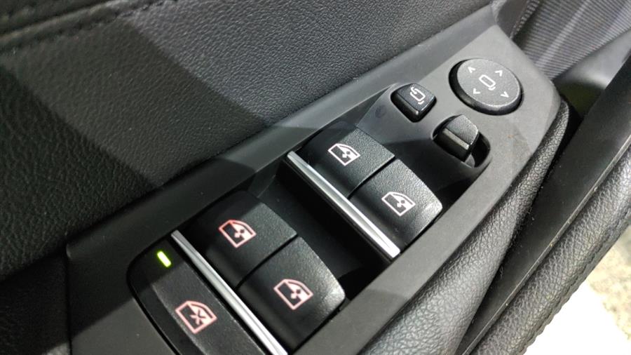 Used BMW 5 Series 530e xDrive iPerformance Plug-In Hybrid 2018 | Dream Car Gallery. Woodbury, New York Used BMW 5 Series 530e xDrive iPerformance Plug-In Hybrid 2018 | Dream Car Gallery. Woodbury, New York