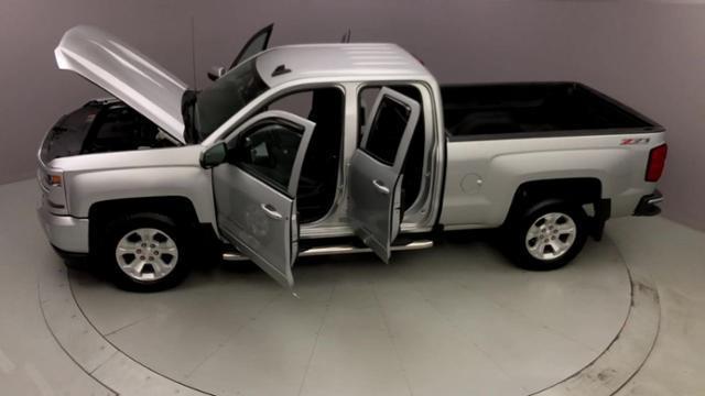 2017 Chevrolet Silverado 1500 4WD Double Cab 143.5 LT w/2LT, available for sale in Naugatuck, Connecticut | J&M Automotive Sls&Svc LLC. Naugatuck, Connecticut 2017 Chevrolet Silverado 1500 4WD Double Cab 143.5 LT w/2LT, available for sale in Naugatuck, Connecticut | J&M Automotive Sls&Svc LLC. Naugatuck, Connecticut
