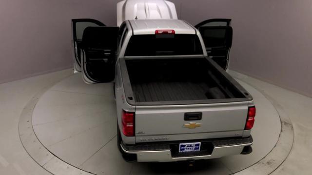 2017 Chevrolet Silverado 1500 4WD Double Cab 143.5 LT w/2LT, available for sale in Naugatuck, Connecticut | J&M Automotive Sls&Svc LLC. Naugatuck, Connecticut 2017 Chevrolet Silverado 1500 4WD Double Cab 143.5 LT w/2LT, available for sale in Naugatuck, Connecticut | J&M Automotive Sls&Svc LLC. Naugatuck, Connecticut
