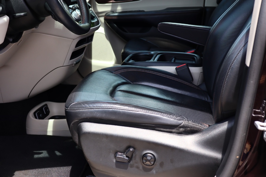 Used Chrysler Pacifica Touring L FWD 2018 | Hillside Auto Mall Inc.. Jamaica, New York Used Chrysler Pacifica Touring L FWD 2018 | Hillside Auto Mall Inc.. Jamaica, New York
