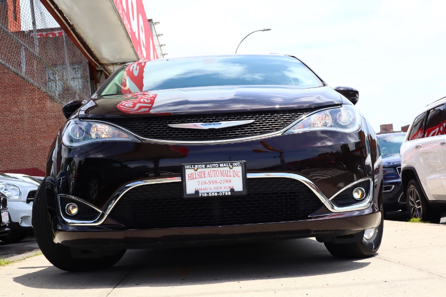 Used Chrysler Pacifica Touring L FWD 2018 | Hillside Auto Mall Inc.. Jamaica, New York Used Chrysler Pacifica Touring L FWD 2018 | Hillside Auto Mall Inc.. Jamaica, New York