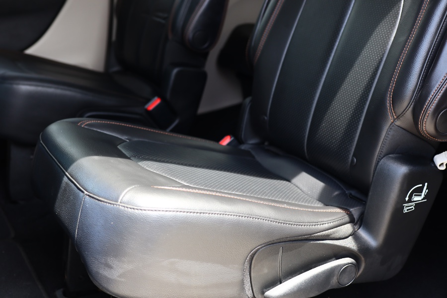 Used Chrysler Pacifica Touring L FWD 2018 | Hillside Auto Mall Inc.. Jamaica, New York Used Chrysler Pacifica Touring L FWD 2018 | Hillside Auto Mall Inc.. Jamaica, New York