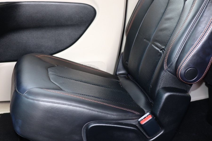 Used Chrysler Pacifica Touring L FWD 2018 | Hillside Auto Mall Inc.. Jamaica, New York Used Chrysler Pacifica Touring L FWD 2018 | Hillside Auto Mall Inc.. Jamaica, New York