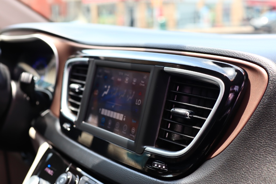 Used Chrysler Pacifica Touring L FWD 2018 | Hillside Auto Mall Inc.. Jamaica, New York Used Chrysler Pacifica Touring L FWD 2018 | Hillside Auto Mall Inc.. Jamaica, New York