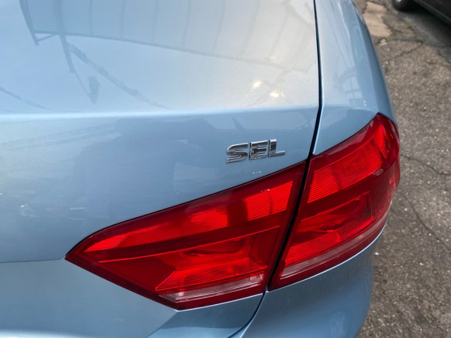 2013 Volkswagen Passat 4dr Sdn 2.5L Auto SEL Premium PZEV, available for sale in Middle Village, New York | Middle Village Motors . Middle Village, New York 2013 Volkswagen Passat 4dr Sdn 2.5L Auto SEL Premium PZEV, available for sale in Middle Village, New York | Middle Village Motors . Middle Village, New York