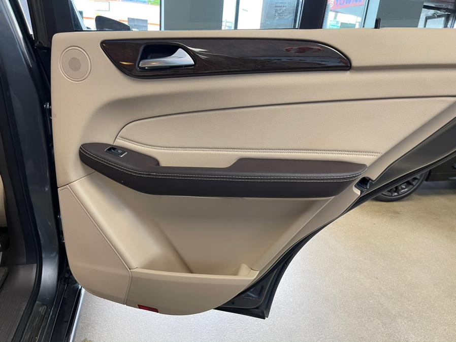 2018 Mercedes-Benz GLE GLE 350 4MATIC SUV, available for sale in Inwood, New York | 5 Towns Drive. Inwood, New York 2018 Mercedes-Benz GLE GLE 350 4MATIC SUV, available for sale in Inwood, New York | 5 Towns Drive. Inwood, New York