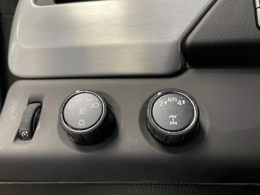 2017 GMC Yukon 4WD 4dr SLT, available for sale in Inwood, New York | 5 Towns Drive. Inwood, New York 2017 GMC Yukon 4WD 4dr SLT, available for sale in Inwood, New York | 5 Towns Drive. Inwood, New York