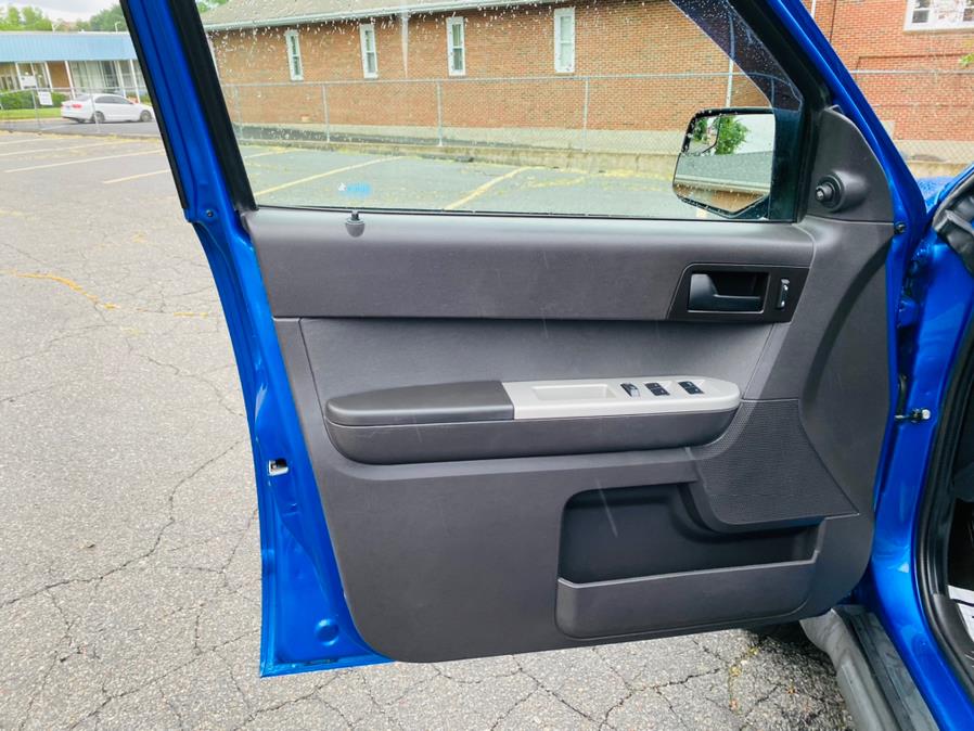 Used Ford Escape 4WD 4dr XLT 2012 | Supreme Automotive. New Britain, Connecticut Used Ford Escape 4WD 4dr XLT 2012 | Supreme Automotive. New Britain, Connecticut
