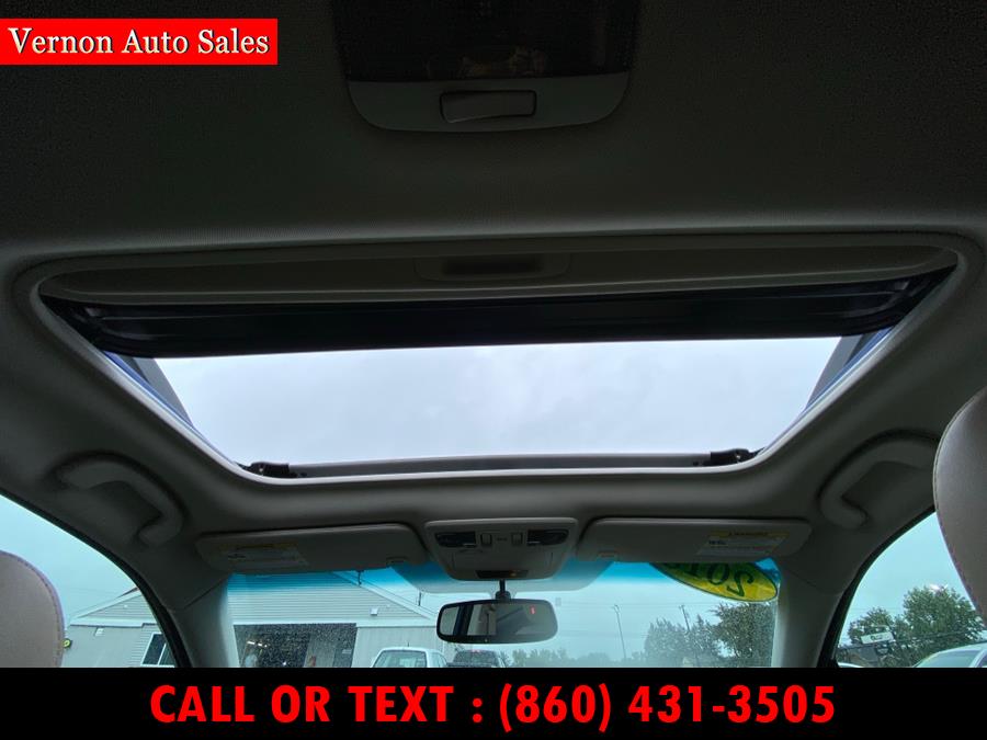 2015 Subaru Outback 4dr Wgn 2.5i Limited PZEV, available for sale in Manchester, Connecticut | Vernon Auto Sale & Service. Manchester, Connecticut 2015 Subaru Outback 4dr Wgn 2.5i Limited PZEV, available for sale in Manchester, Connecticut | Vernon Auto Sale & Service. Manchester, Connecticut