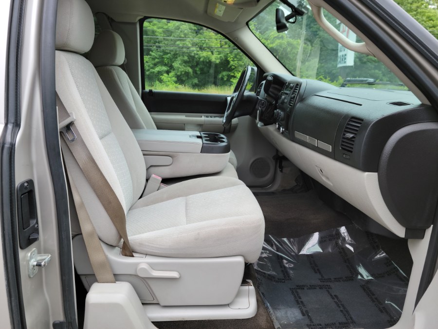 Used Chevrolet Silverado 1500 4WD Ext Cab 143.5" LT w/1LT 2007 | Toro Auto. East Windsor, Connecticut Used Chevrolet Silverado 1500 4WD Ext Cab 143.5" LT w/1LT 2007 | Toro Auto. East Windsor, Connecticut