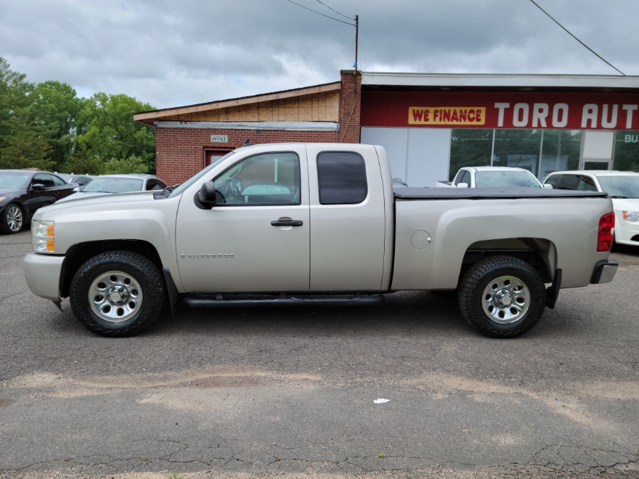 Used Chevrolet Silverado 1500 4WD Ext Cab 143.5" LT w/1LT 2007 | Toro Auto. East Windsor, Connecticut Used Chevrolet Silverado 1500 4WD Ext Cab 143.5" LT w/1LT 2007 | Toro Auto. East Windsor, Connecticut