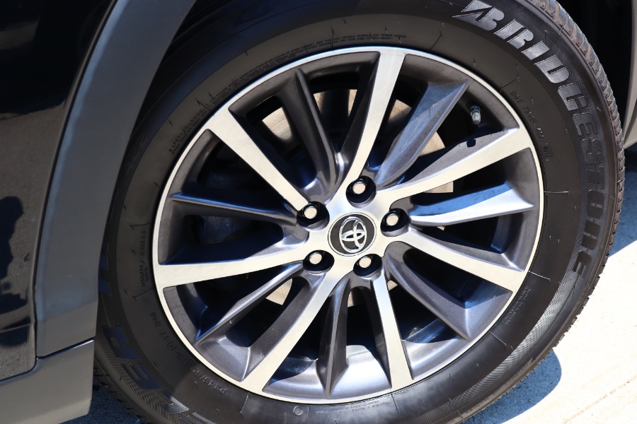 Used Toyota Highlander XLE V6 AWD (Natl) 2019 | Hillside Auto Mall Inc.. Jamaica, New York Used Toyota Highlander XLE V6 AWD (Natl) 2019 | Hillside Auto Mall Inc.. Jamaica, New York