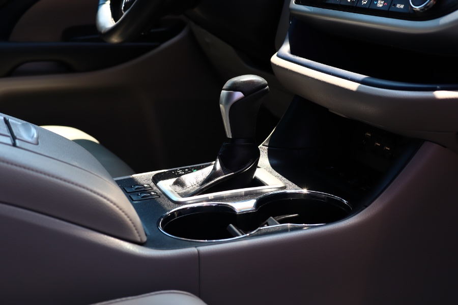 Used Toyota Highlander XLE V6 AWD (Natl) 2019 | Hillside Auto Mall Inc.. Jamaica, New York Used Toyota Highlander XLE V6 AWD (Natl) 2019 | Hillside Auto Mall Inc.. Jamaica, New York