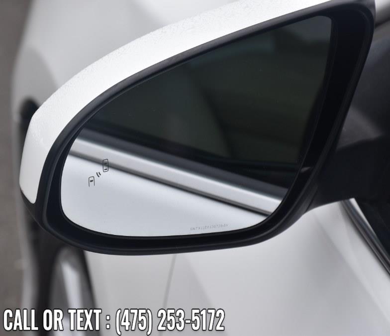 2014 Toyota Camry Hybrid 4dr Sdn XLE *Ltd Avail*, available for sale in Waterbury, Connecticut | Highline Car Connection. Waterbury, Connecticut 2014 Toyota Camry Hybrid 4dr Sdn XLE *Ltd Avail*, available for sale in Waterbury, Connecticut | Highline Car Connection. Waterbury, Connecticut