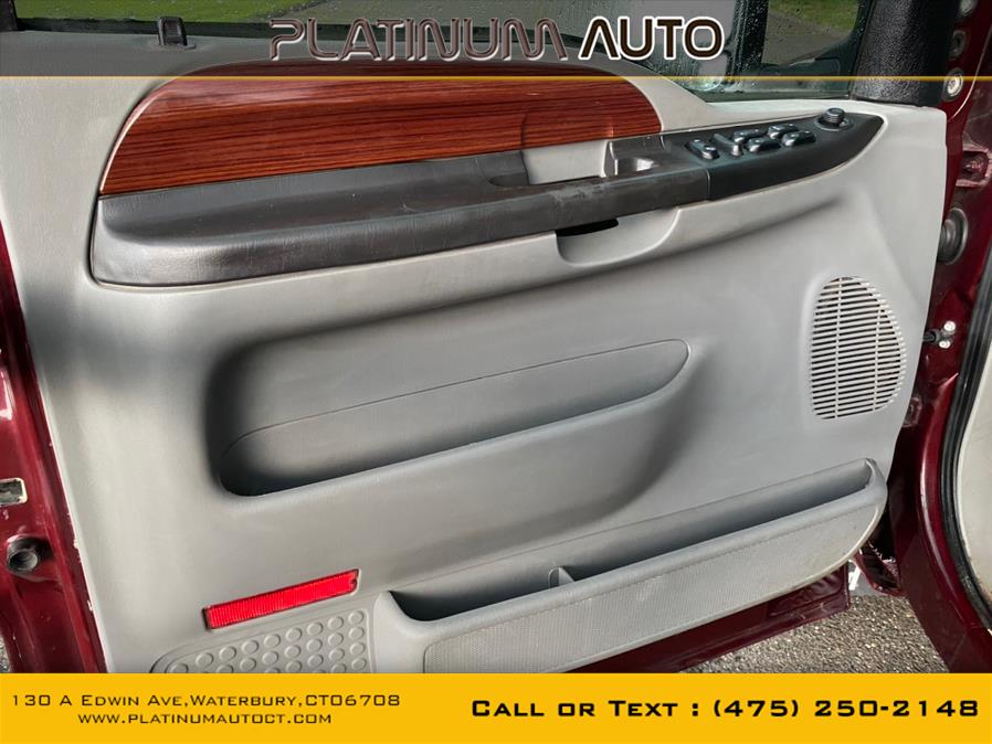 Used Ford Super Duty F-350 SRW Crew Cab 156" Lariat 4WD 2006 | Platinum Auto Care. Waterbury, Connecticut Used Ford Super Duty F-350 SRW Crew Cab 156" Lariat 4WD 2006 | Platinum Auto Care. Waterbury, Connecticut