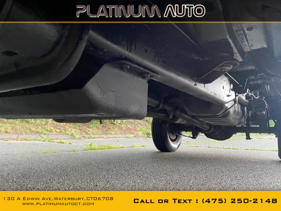 Used Ford Super Duty F-350 SRW Crew Cab 156" Lariat 4WD 2006 | Platinum Auto Care. Waterbury, Connecticut Used Ford Super Duty F-350 SRW Crew Cab 156" Lariat 4WD 2006 | Platinum Auto Care. Waterbury, Connecticut
