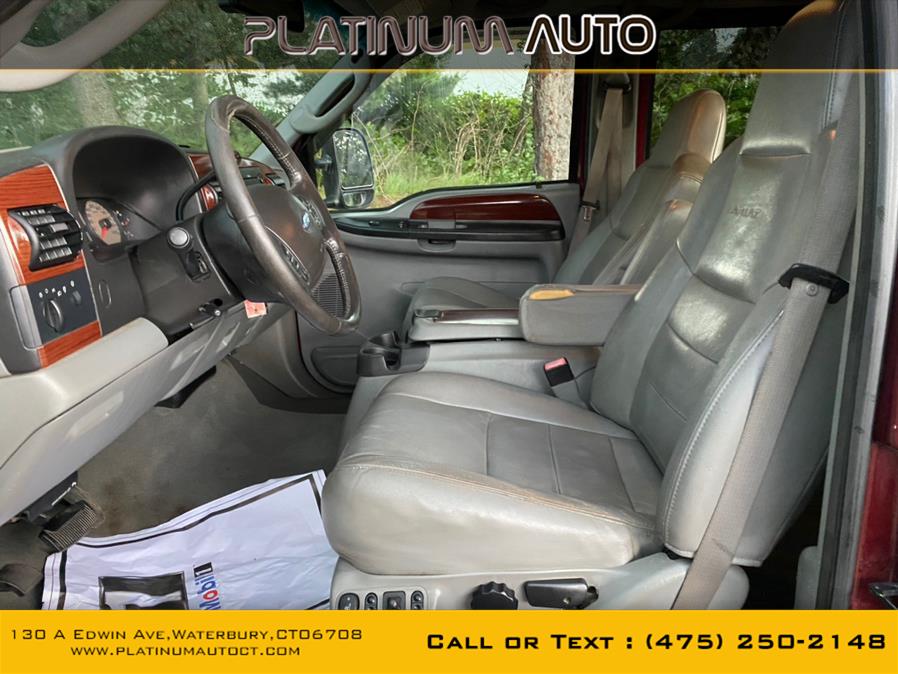 Used Ford Super Duty F-350 SRW Crew Cab 156" Lariat 4WD 2006 | Platinum Auto Care. Waterbury, Connecticut Used Ford Super Duty F-350 SRW Crew Cab 156" Lariat 4WD 2006 | Platinum Auto Care. Waterbury, Connecticut