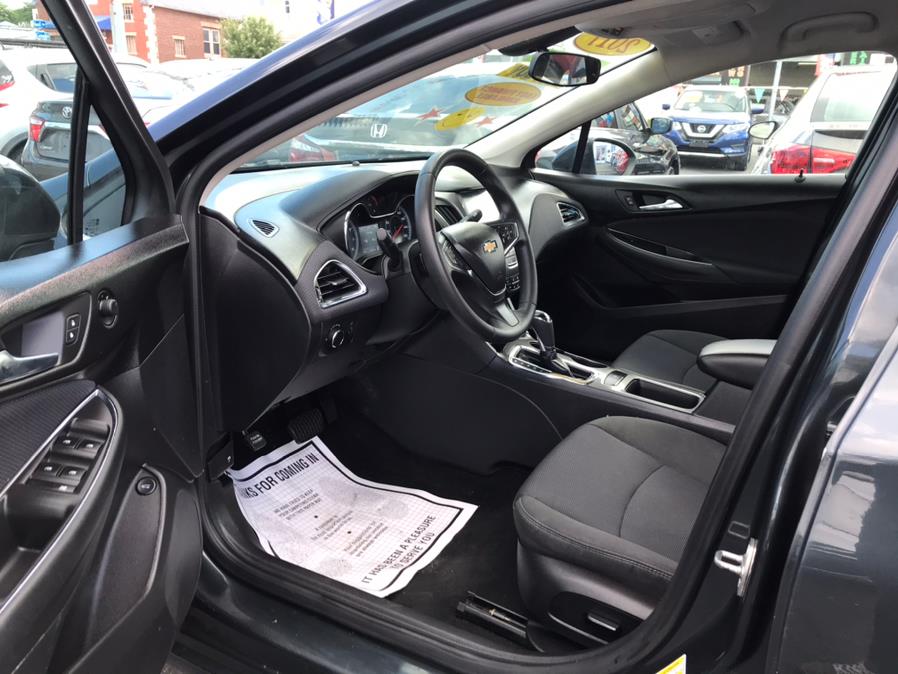 Used Chevrolet Cruze 4dr Sdn Auto LT 2017 | Affordable Motors Inc. Bridgeport, Connecticut Used Chevrolet Cruze 4dr Sdn Auto LT 2017 | Affordable Motors Inc. Bridgeport, Connecticut