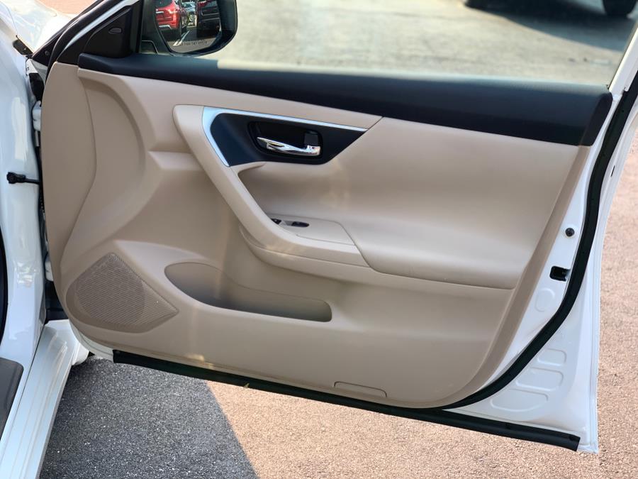2017 Nissan Altima SV. CLEAN CONDITION!, available for sale in Rosedale, New York | Sunrise Auto Sales. Rosedale, New York 2017 Nissan Altima SV. CLEAN CONDITION!, available for sale in Rosedale, New York | Sunrise Auto Sales. Rosedale, New York