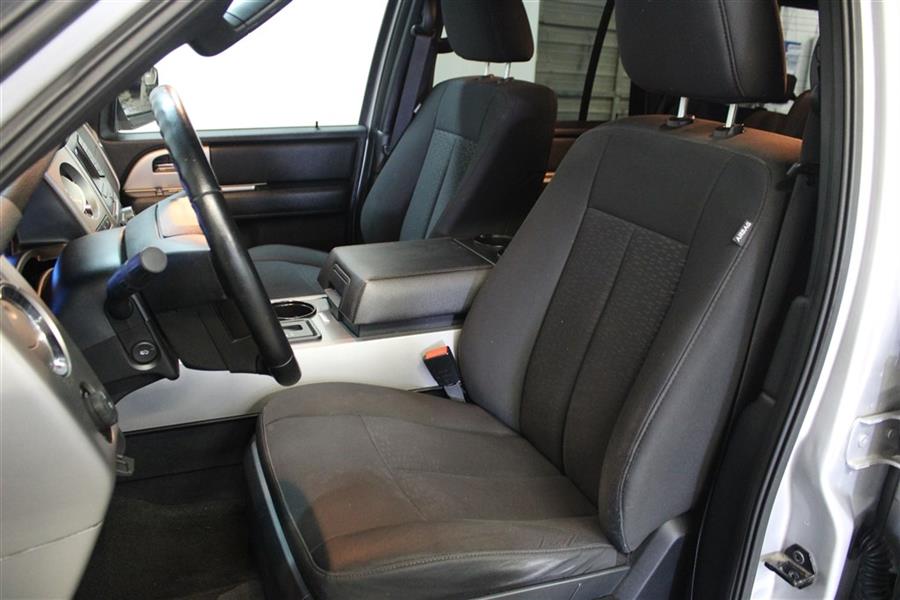 Used Ford Expedition XLT 2016 | Fast Track Motors. Paterson, New Jersey Used Ford Expedition XLT 2016 | Fast Track Motors. Paterson, New Jersey